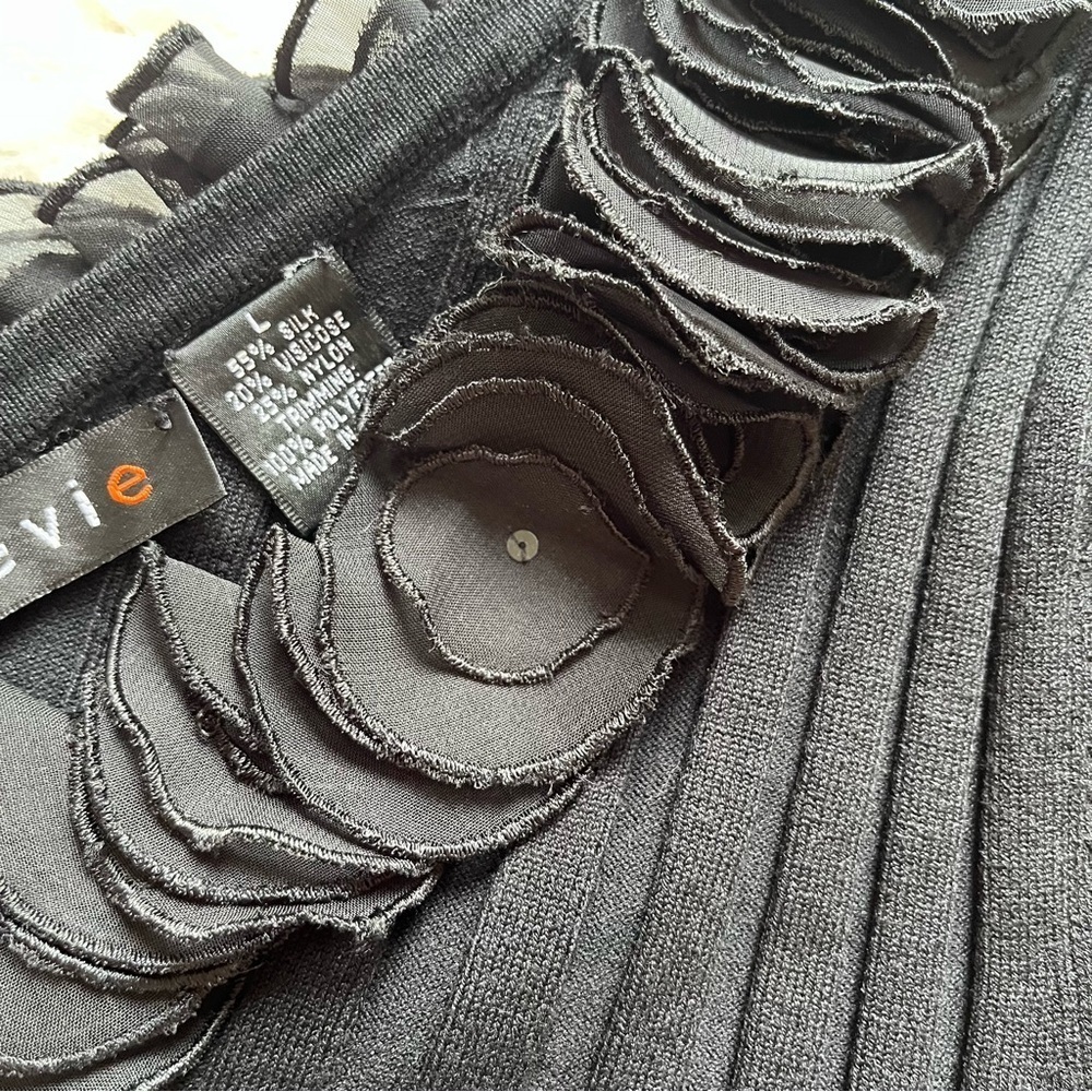 EVIE Rayon/Silk Ruffle Sweater L - Picture 6 of 8
